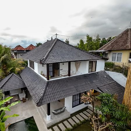 Putri Salju Villa By Evdekimi Ubud Exterior foto